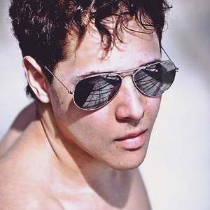 Lunettes de soleil polarisées vintage pour hommes et femmes avec logo personnalisé, monture en métal, protection UV400 - Product Image 3