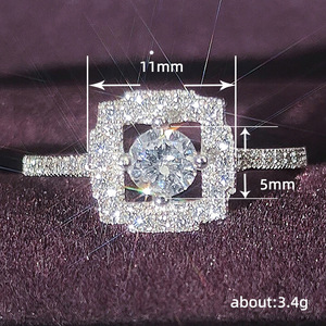 Anello Floreale con Micro Pavé di Zirconi per Donne, Design Traforato, Gioiello da Dito per Proposta di Matrimonio e Fidanzamento - Product Image 5
