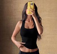 Débardeur Halter Côtelé Uni pour Femme avec Logo Personnalisé – Vente en Gros de Camisoles Côtelées de Haute Qualité pour Femme