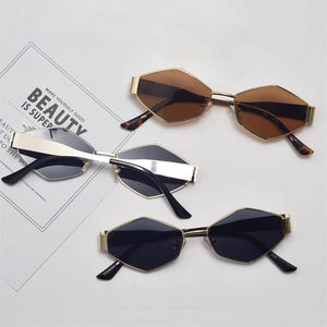 Modern Retro Rhomboid High-grade <b>Sunglasses</b> Sunblock <b>Sunglasses</b> Street Shot Metal <b>Sunglasses</b> - Product Image 2