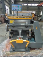 Machine de rainurage et de découpe de carton à lit plat semi-automatique série ML