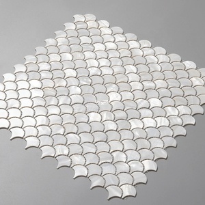 Concha <span class=keywords><strong>de</strong></span> perla <span class=keywords><strong>Azulejo</strong></span> <span class=keywords><strong>de</strong></span> mosaico en forma <span class=keywords><strong>de</strong></span> abanico blanco Mosaico <span class=keywords><strong>de</strong></span> escamas <span class=keywords><strong>de</strong></span> pescado Mosaico <span class=keywords><strong>de</strong></span> pared Mosaico <span class=keywords><strong>de</strong></span> concha - Product Image 4