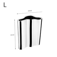 Vas Bunga Stainless Steel Perak Mewah Desain Modern Bentuk Abstrak untuk Restoran/Meja