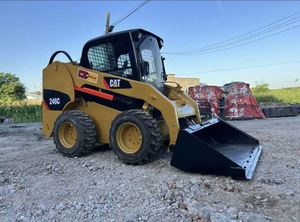 Chargeuse compacte sur pneus Caterpillar CAT 246C d'occasion certifiée CE, capacité de charge nominale de 1 tonne, moteur Cummins, disponibilité mondiale - Product Image 2