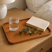 Plateau de service en bois de cerisier naturel avec rebord surélevé pour le petit-déjeuner, le thé, les desserts et le service au chevet