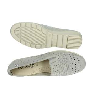 รองเท้าสวมสบายสำหรับผู้หญิง รุ่น Cinzia Soft สีเทา IV2121740 - Product Image 6