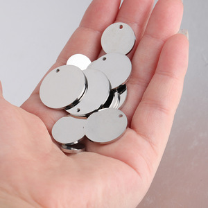 Etichette a disco rotonde in acciaio inossidabile lucidate a specchio 6-30mm ciondolo affascinante per accessori per gioielli fatti <span class=keywords><strong>da</strong></span> te Il Logo può essere inciso - Product Image 4