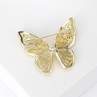 Broche en forme de papillon micro insérée en zircon cubique en laiton plaqué or de luxe pour bijoux pour dames
