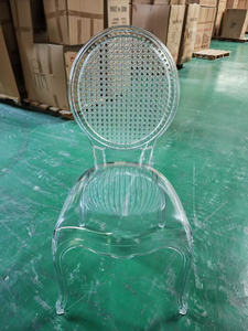 Chaise en résine acrylique transparente et durable pour événements extérieurs, appartements, mariages et banquets d'hôtel - Product Image 3