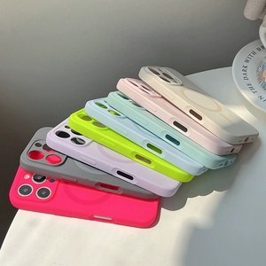 Funda Magnética de Silicona Líquida de Alta Calidad para Teléfono, Funda con Cargador Inalámbrico para iPhone 16 Pro Max, 16 Plus, 16 Pro, 15, 14, 13 - Product Image 2