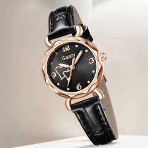 Montre élégante pour femme, bracelet en or, montre à quartz, montre-bracelet minimaliste pour femme, cadeau - Product Image 3