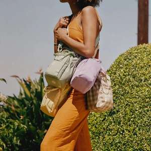 Manufacturer Custom 15L Polyester Thermal Portable Water <b>Bottle</b> Holder Shoulder Strap <b>Carrier</b> Sling Hydration Crossbody Bags - Product Image 4