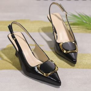 <span class=keywords><strong>Sandali</strong></span> da Donna Xuanhui Stile Coreano con Punta Affusolata in Pelle Verniciata Arancione, Slingback con Fibbia Metallica, Comodi Tacchi da 6,5 cm - Product Image 3