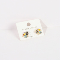 Emballage personnalisé en papier recyclé blanc gaufré 3D de luxe pour bijoux, colliers, bagues, boucles d'oreilles, bracelets, étiquettes de présentation
