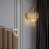 Applique murale LED en verre de fer de luxe de style moderne avec commande par interrupteur pour l'éclairage de la chambre à coucher, du salon et du couloir