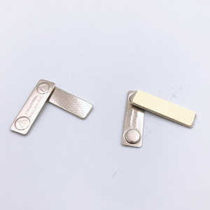 <span class=keywords><strong>Support</strong></span> de <span class=keywords><strong>plaque</strong></span> d'<span class=keywords><strong>immatriculation</strong></span> porte-badge magnétique en métal aimant de <span class=keywords><strong>plaque</strong></span> d'acier à vendre - Product Image 1