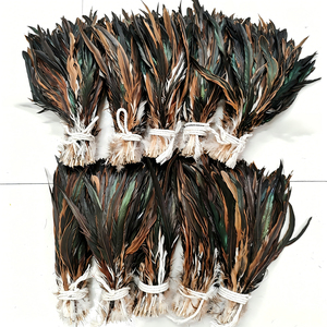 Plumes de queue de coq naturelles demi-bronzées de 30-35 cm en gros pour la fabrication de mouches de pêche <span class=keywords><strong>et</strong></span> les décorations de costumes de carnaval du Mardi Gras - Product Image 1