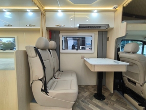 Autocaravana de la Marca Italiana <span class=keywords><strong>IVECO</strong></span>, Casa Rodante Móvil para Viajes Largos con Conducción Cómoda y Experiencia de Vida en Movimiento - Product Image 6