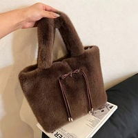 Tas Tote Bulu Imitasi Wanita untuk Musim Dingin, Tas Tangan Pegangan Atas Lembut dan Mengembang dengan Detail Simpul Cina, Tas Selempang Bulu Imitasi, Tas Tangan Bulu Imitasi Ramah Lingkungan