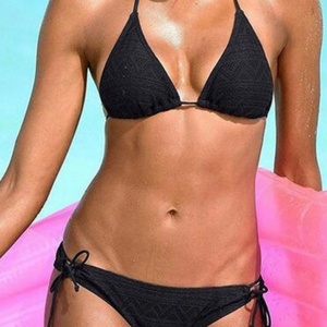 Nouvelle Collection 2025 Maillots de Bain Tendance : Maillot Halter, Bikinis Couleur Personnalisée, Spandex/Polyester, Séchage Rapide, Push-Up, V-Strings - Product Image 1