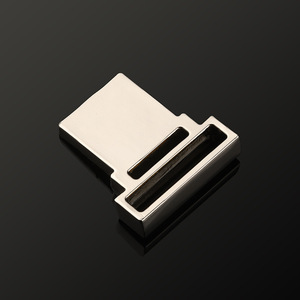 Hebilla Metálica Q179 20 de Seguridad de Aleación de Zinc para Bolsos y Mochilas, Colección Primavera 2022 - Product Image 3