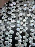Perles d'eau douce naturelles blanches Edwin 4-13 mm, qualité AAAA, forme baroque, motifs en forme de petits pétales, haute qualité pour la fabrication de bijoux