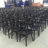 Chaise de café moderne en plastique durable pour banquets, événements et fêtes