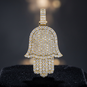 จี้รูปมือฮัมซาประดับเพชรทองคำแท้โรสโกลด์ชุบโรเดียม 14KT/18KT ทรงบริลเลียนท์คลาสสิก น้ำหนัก 4.4 กรัม ของขวัญแต่งงานสำหรับผู้หญิง - Product Image 1