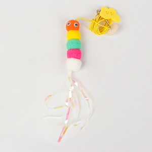 Juguete Interactivo para Gatos con Varita Mágica Simulada y Plumas Colgantes - Product Image 4