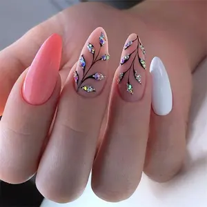 Fournitures usagées artificielles vives obtenez de la colle à ongles faux ongles roses et blancs