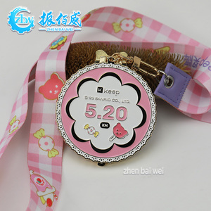 Medalla de Metal Personalizada Oficial y Original de Hello Kitty, Grabada con Láser, Ecológica, Chapada en Plata de Ley, Profesional - Product Image 6