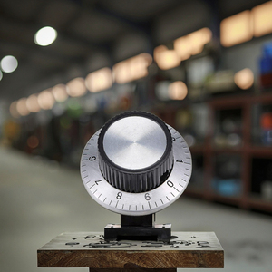 Kenop saklar putar kontrol Volume potensiometer logam campuran Aluminium angka C-2 37mm - Product Image 3