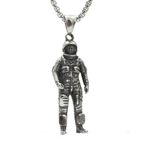 Collar con Colgante de Astronauta, Acero Inoxidable, Joyería Unisex, Regalo, Colgantes Temáticos, Accesorio de Moda - Product Image 1