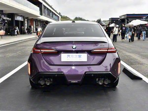 BMW Serie 5 Importata di Alta Qualità, Modello 2021 540I Edizione Fashion 3T RWD, Auto Usata con Accelerazione in 5.1 Secondi - Product Image 6