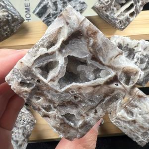 Vente en gros de sphalerite naturelle de style bohème pour la guérison spirituelle, tendance de la mode pour la décoration intérieure unique, cadeaux de vacances, pierre - Product Image 6