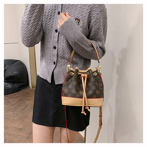 <span class=keywords><strong>Bolso</strong></span> de lujo Luo de alta gama para mujer, nuevo modelo elegante y con estilo, <span class=keywords><strong>bolso</strong></span> <span class=keywords><strong>pequeño</strong></span> tipo cubo, <span class=keywords><strong>bolso</strong></span> de hombro moderno, <span class=keywords><strong>bolso</strong></span> cruzado. - Product Image 6