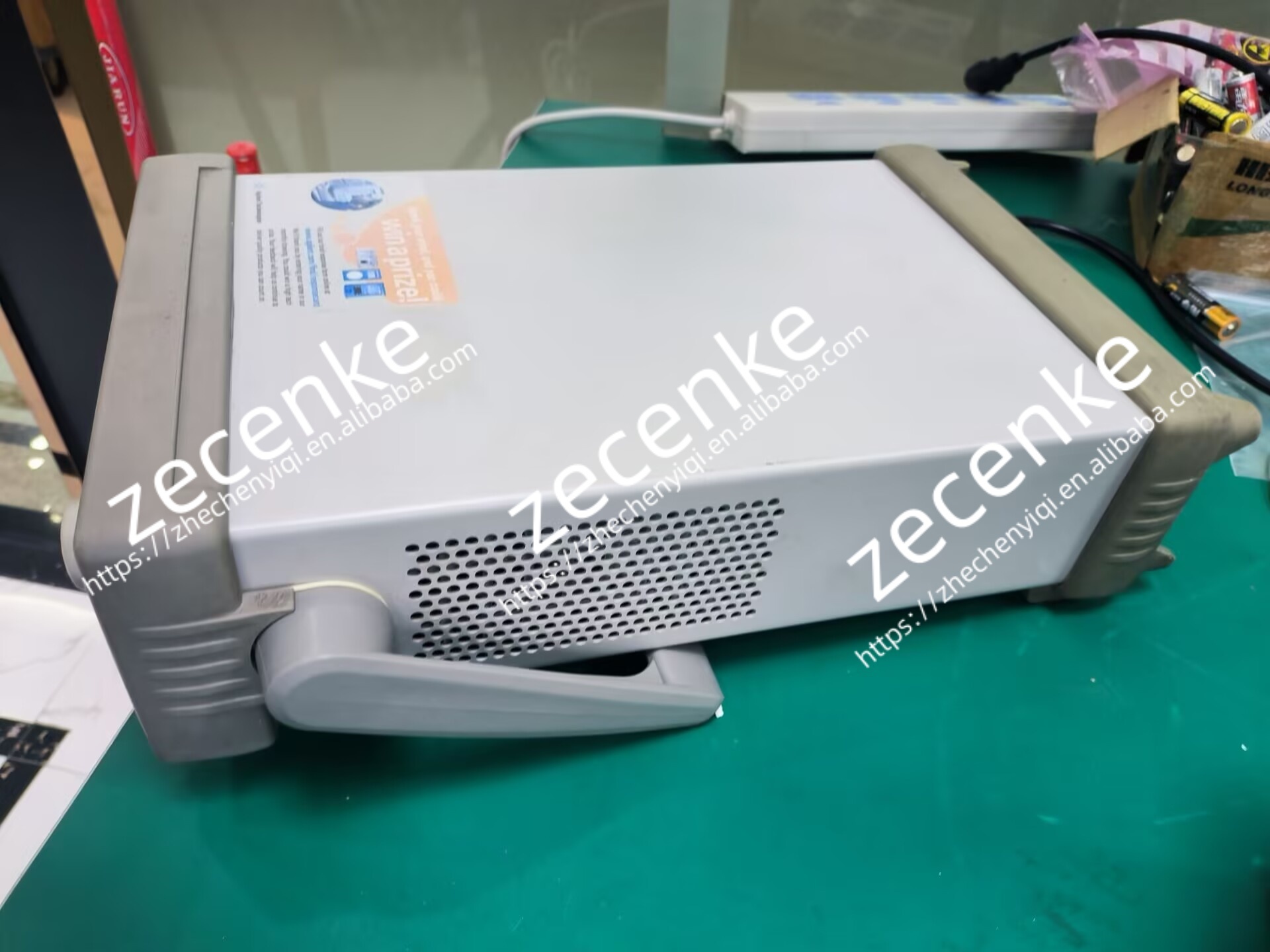 Agilent 33250A Function/arbitrary Waveform Generator - 80mhz
