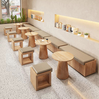 Ensemble table et chaises de restaurant modernes en similicuir crème pour salon et entrepôt