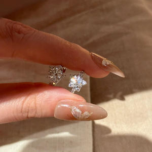 Zarcillos de Plata 925 con Amatista Natural, Piedra de la Tranquilidad, Diseño Colgante, Hipoalergénicos, Joyería Fina al por Mayor - Product Image 1