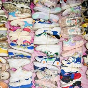 S08 Ballots Chaussures Vente en Gros en Vrac Utilisé Enfants Sandales et Chaussures Pas Cher Chaussures d'Occasion Enfant Chaussures Tailles Mixtes Remise Lot Vente - Product Image 2