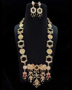 Conjunto de collar Meenakari inspirado en la reina de la boda india y pendientes de melocotón dorado Gargantilla de latón para regalos para bodas - Product Image 3