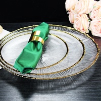 Assiettes de présentation en verre transparent au design de feu d'artifice sous une assiette nordique élégante avec bordure dorée Ensemble d'assiettes à dîner pour décor de fête de mariage