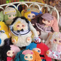 Baby Three Noli's Rosemary Town Juguetes de Peluche, Serie de Colgantes para Bolsos de Caja Sorpresa, Mini Muñecas, Figuras de Moda, Colgantes de Regalo con Rostro de Vinilo, 8 piezas
