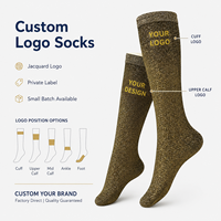 Chaussettes blanches personnalisées pour jeunes, avec revers rayé multicolore et logo dessiné à la main, OEM ODM, faible MOQ, directement de l'usine