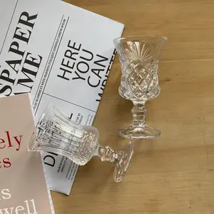 थोक रचनात्मक वाइन चश्मा कॉकटेल ग्लास कप विंटेज पैटर्न शादी पार्टी सजावट के लिए क्रिस्टल ग्लास गोब्लेट