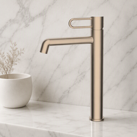 Robinet moderne minimaliste anti-éclaboussures à double poignée, montage sur plan, installation monotrou pour salles de bain d'hôtel ; Lavabo en cuivre