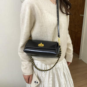 Nuova <span class=keywords><strong>Borsa</strong></span> a Tracolla Vintage <span class=keywords><strong>Bordeaux</strong></span> per Donne, Elegante <span class=keywords><strong>Borsa</strong></span> Sottobraccia in Pelle PU Lucida con Chiusura Dorata - Product Image 3