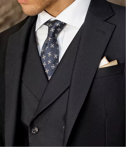 Costume de mariage sur mesure en laine noire haut de gamme pour <span class=keywords><strong>homme</strong></span>, coupe ajustée, costume d'affaires à un bouton, <span class=keywords><strong>ensemble</strong></span> <span class=keywords><strong>trois</strong></span> pièces - Product Image 4