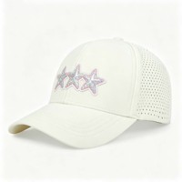 Golfpet met custom logo, 5 panelen, sportief fruitmotief, sneldrogend, geperforeerd, waterdicht, lasergesneden, geborduurd, met touw.
