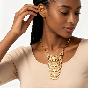 Collares largos de moda bohemios con borlas de metal pulido antideslustre, corazón, luna creciente hueca de filigrana y detalles en oro de 18k. - Product Image 2